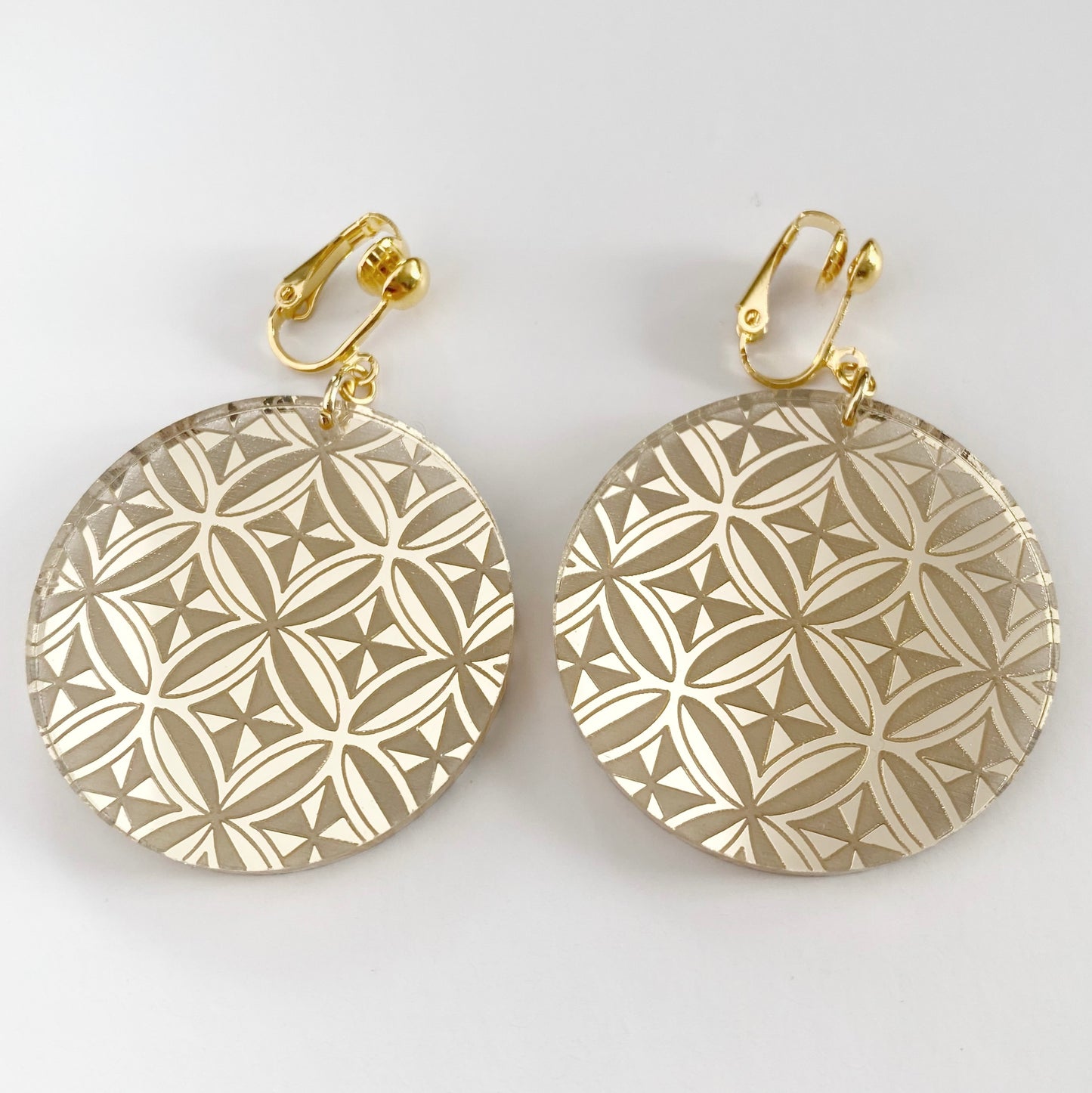 Classic Li'o CLIP-ON Earrings