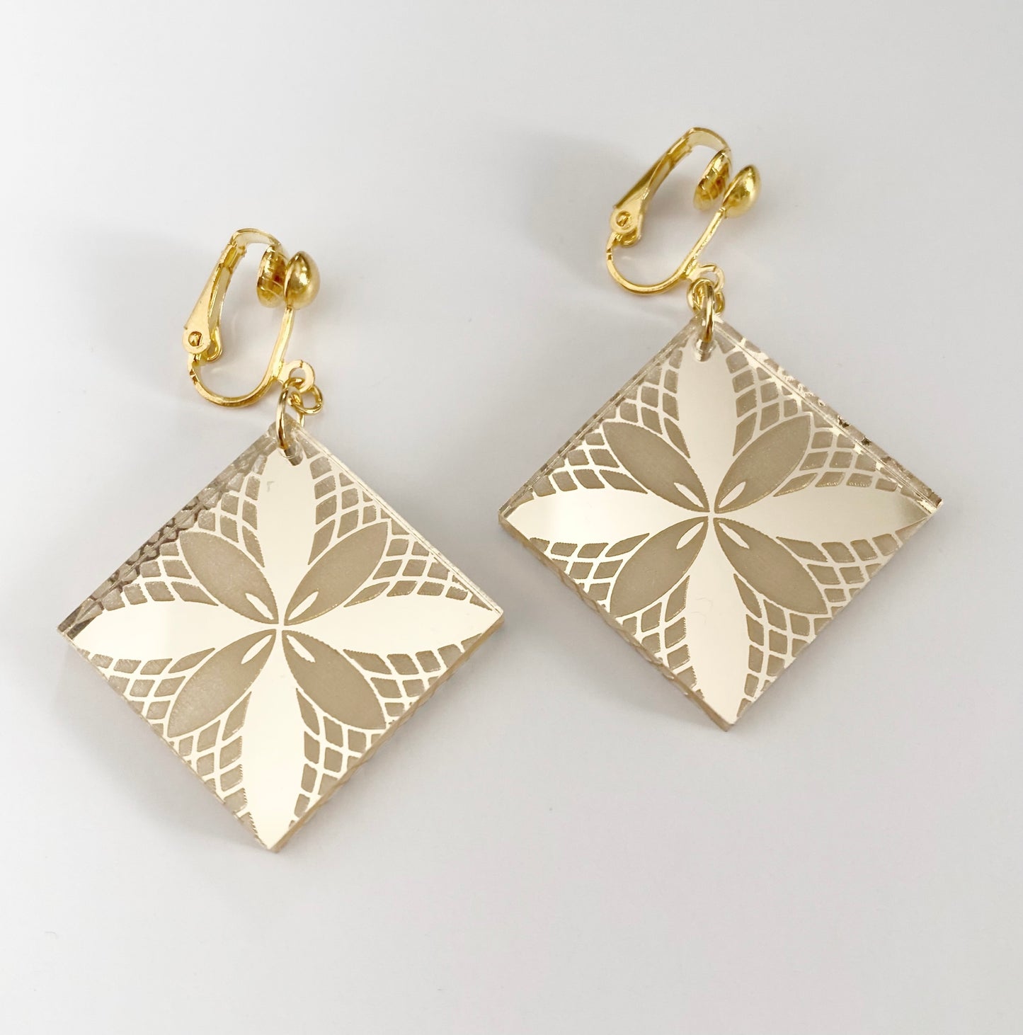 Tapa Drop CLIP-ON Earrings