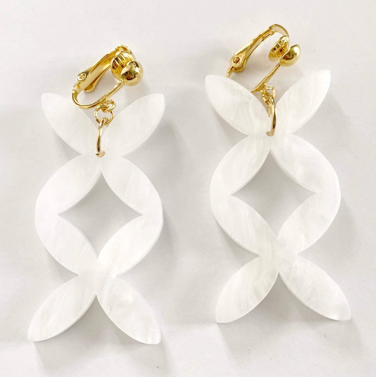 XL Tipani CLIP-ON Earrings (White)