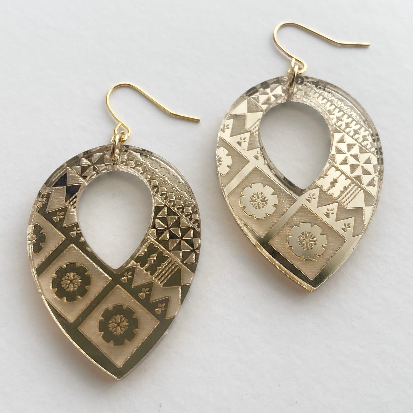 Iri Drop Earrings(Gold)