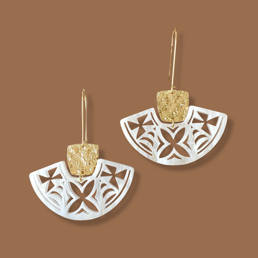 Manulua Drop Earrings (White/Black/Red/Pink)